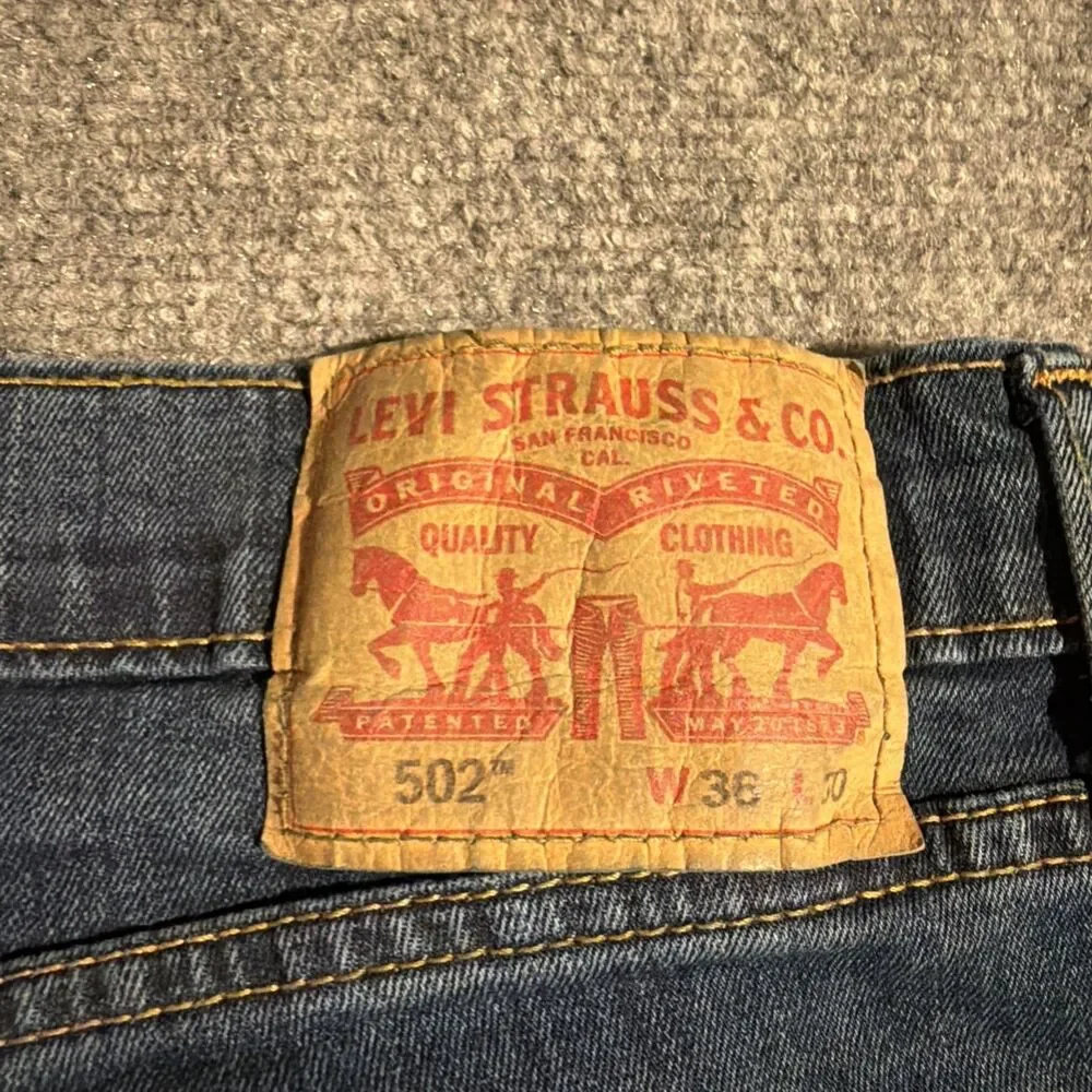 Levi's 502 Denim Jeans Mens 36x30 Blue Taper Stretch 5 Pocket Design Dark Wash